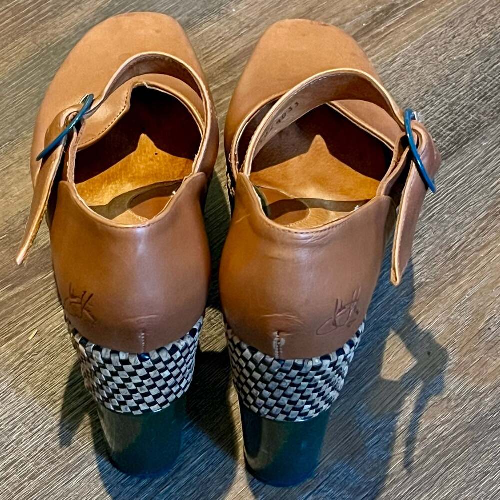John Fluevog Ana Rita Leather Platform Mary Jane Heels Size 7 Brown Tan - Picture 3 of 13
